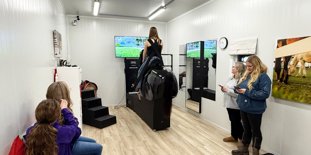 Riders at Will-oh! Barn Night - a group training session